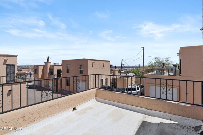 Building Photo - 2520 San Jose Ave