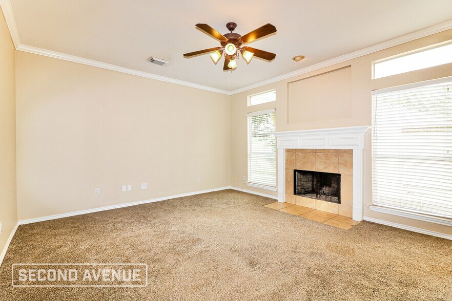 Building Photo - 7406 Lake Buchanan Ct