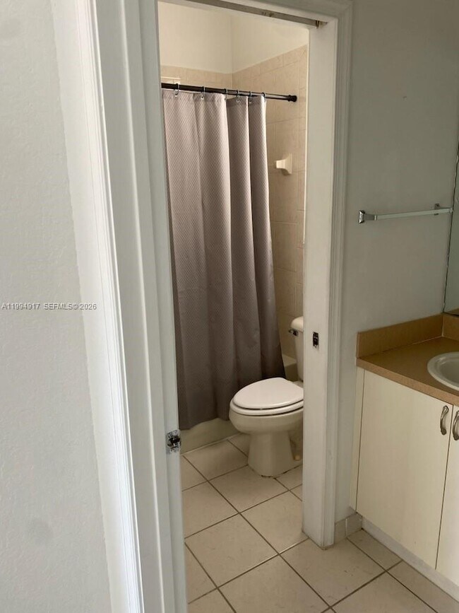 Building Photo - 3760 NE 9th Ct