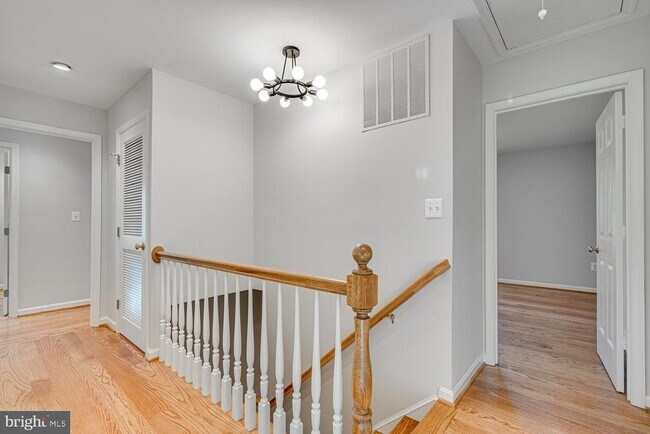 Building Photo - 6421 Linway Terrace