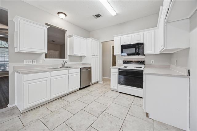 Building Photo - 3933 Parkhaven Dr