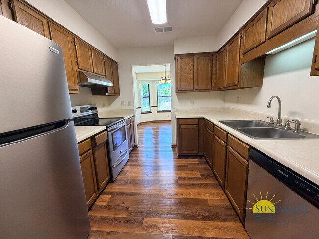 Building Photo - Beautifully Updated 3BR Home in Mary Esther!
