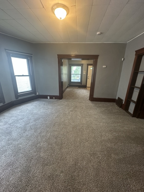 Building Photo - 4014 Woodbridge Ave
