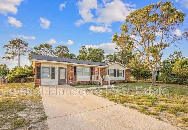 Building Photo - 2816 E Cramer Dr