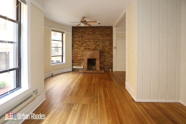 Building Photo - 1220 N Dearborn St