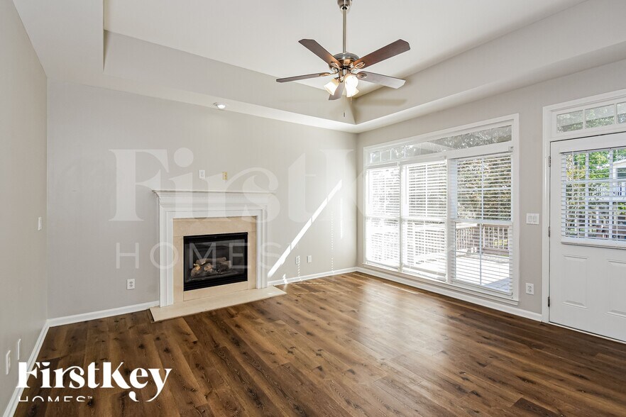 Building Photo - 112 Market Ln