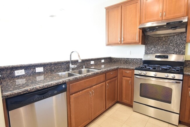 Building Photo - Beautiful & Contemporary 4 Bedroom 3 Bath Tri-level Townhome with Cupertino Schools