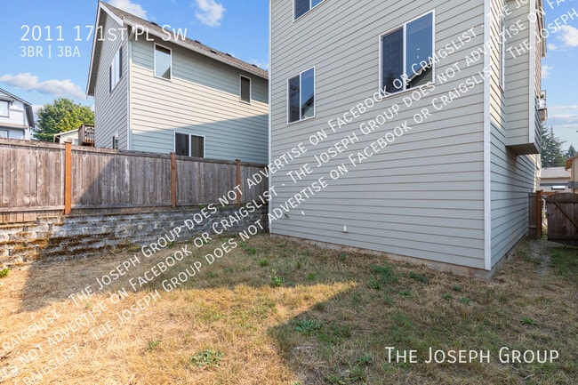 Building Photo - 2011 171st Pl SW