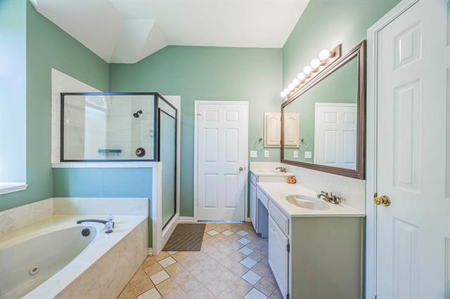 Building Photo - 2705 Trophy Dr