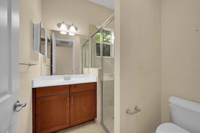 Building Photo - 2525 Vicara Court