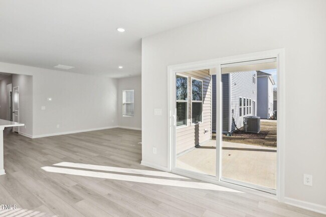 Building Photo - 283 White Birch Ln