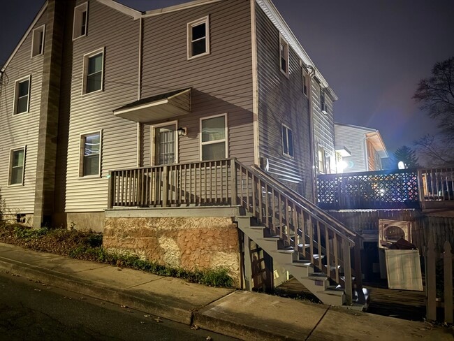 Building Photo - Beautiful 3 Bedroom 2 bathroom Home in Ephrata!