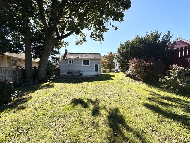 Building Photo - 65 Maytown Ave