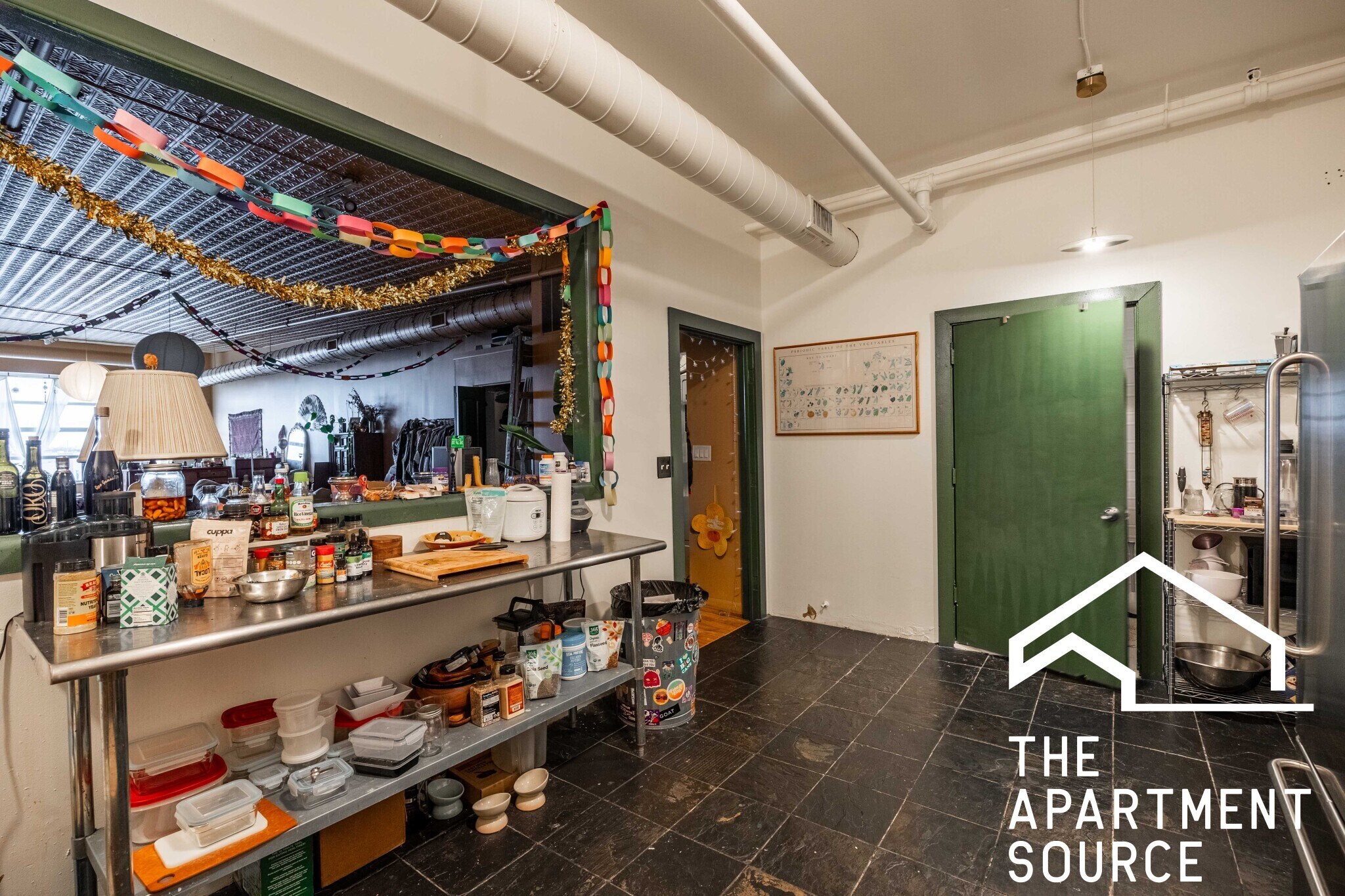 Building Photo - 2416 W North Ave