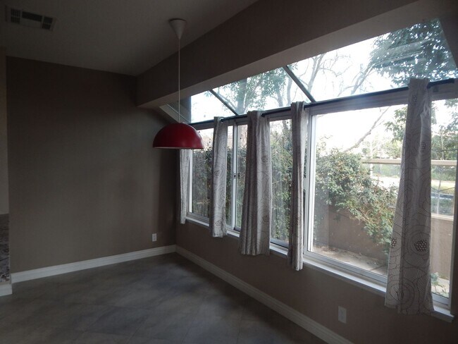 Building Photo - Sera Brisa Condo in Rancho Santa Margarita