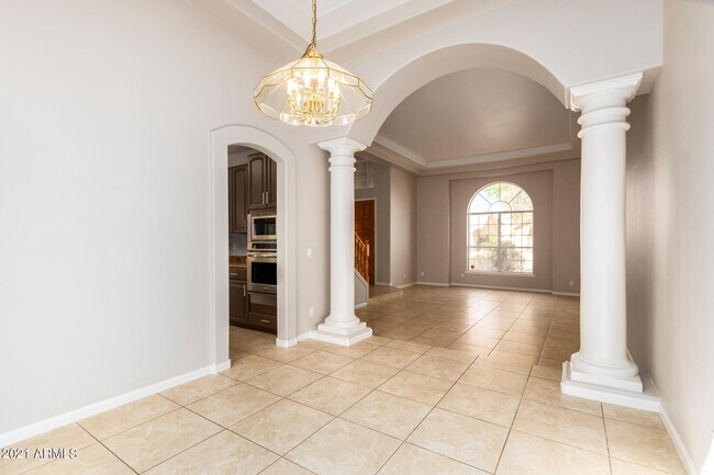 Building Photo - 4551 E Desert Trumpet Rd