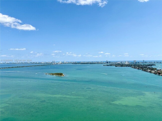 Building Photo - 1800 N Bayshore Dr
