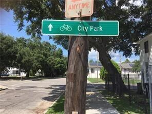 Building Photo - 700 N Alexander St