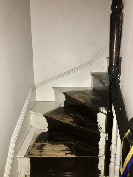 Building Photo - 7 Quincy St