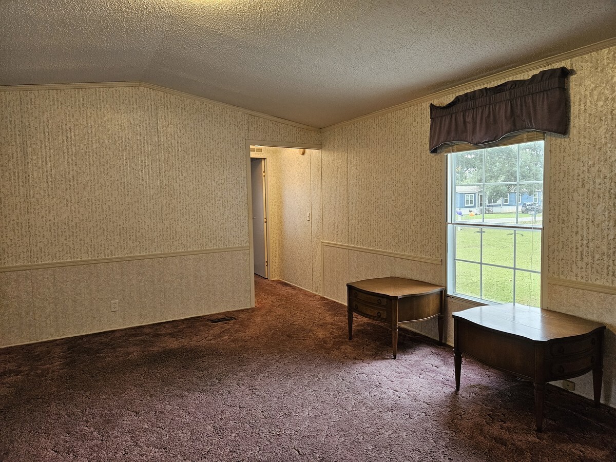 Building Photo - 9380 Seabright Ave