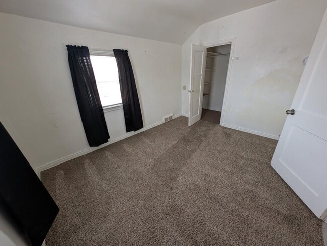 Building Photo - 525 1/2 Jackson St