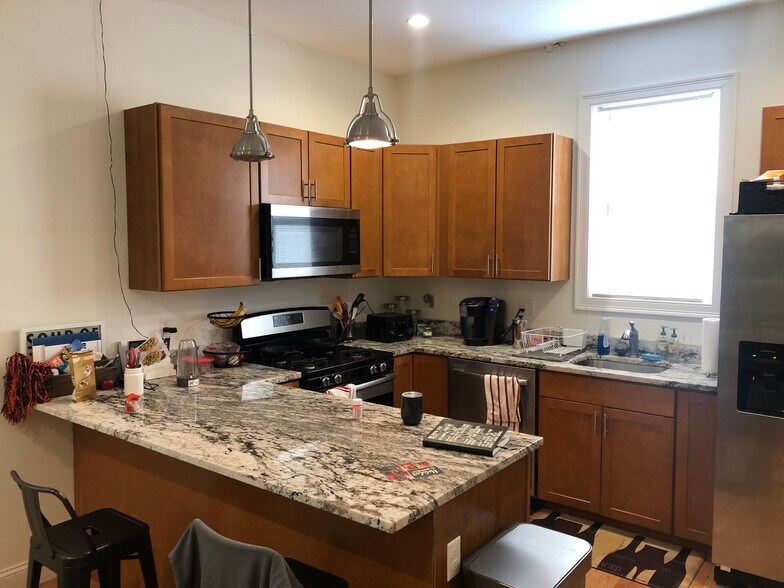 Building Photo - 20 Delle Ave