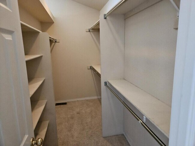 Building Photo - 3653 Sunflower Cir
