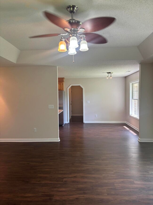 Building Photo - 20 Walden Cir