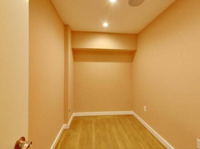 Building Photo - Stunning 4BR/3BA Home with Office, Laundry...
