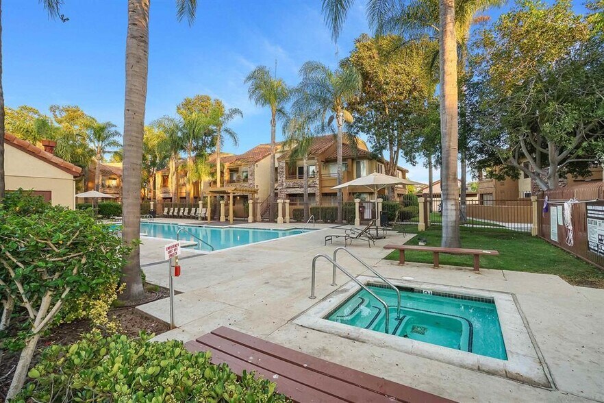 Building Photo - 15383 Maturin Dr