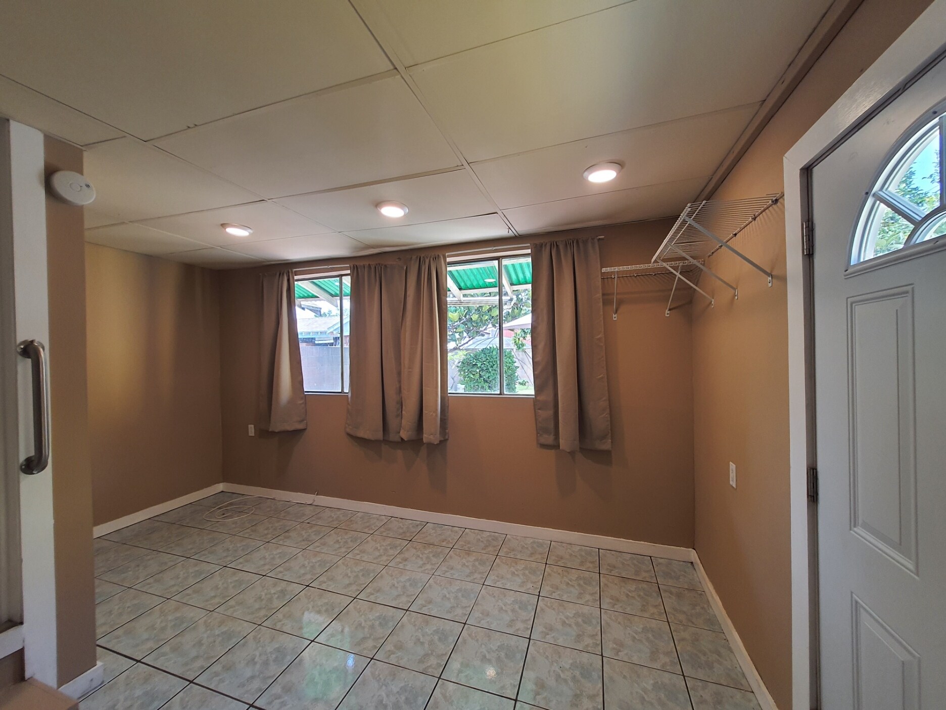 Building Photo - 2647 Independence Ave