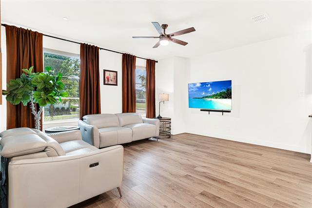 Building Photo - 7717 Reis Ln