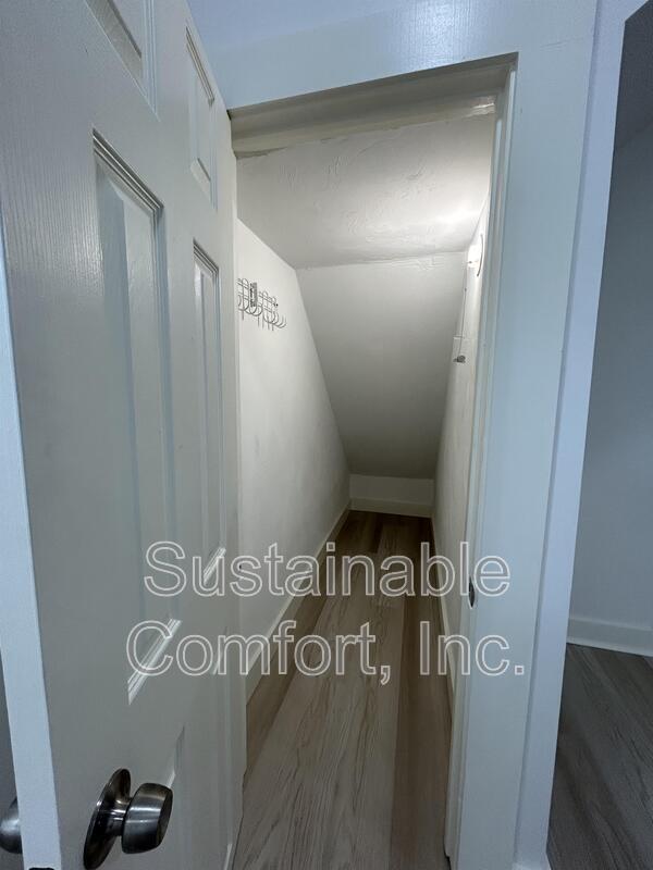 Building Photo - 71 Paine St