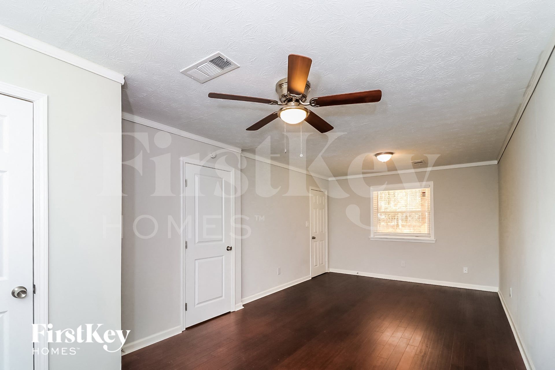 Building Photo - 405 Sheringham Ct