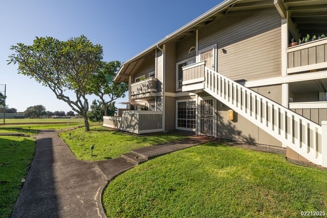 $2600 / 2 BED / 1 BATH IN WAIPIO - $2600 / 2 BED /  1 BATH IN WAIPIO