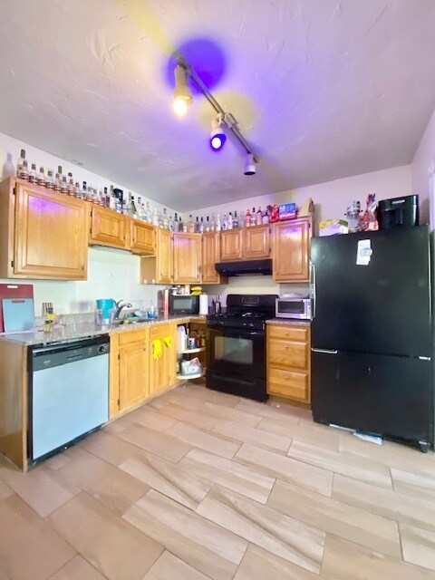 Building Photo - 880 Huntington Ave