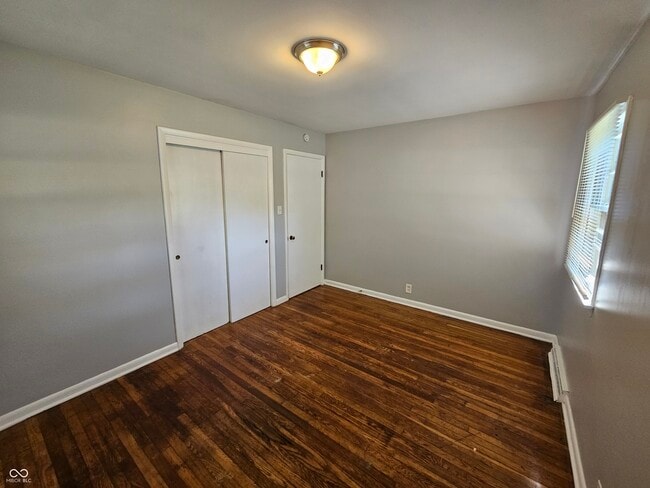 Building Photo - 2107 W Coil St