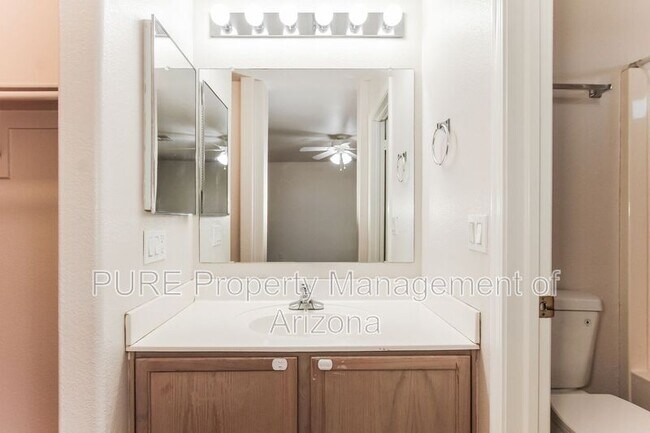 Building Photo - 3526 W Questa Dr
