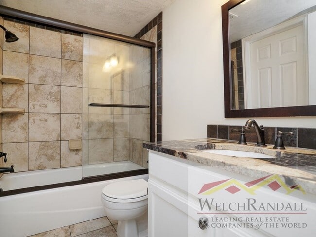 Building Photo - Corner Gem in Washington Terrace – 2BR Com...