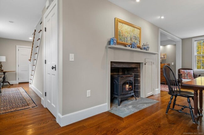 Building Photo - 138 School House Rd