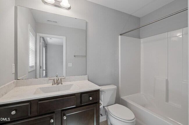 Building Photo - 129 Longleaf Pine St