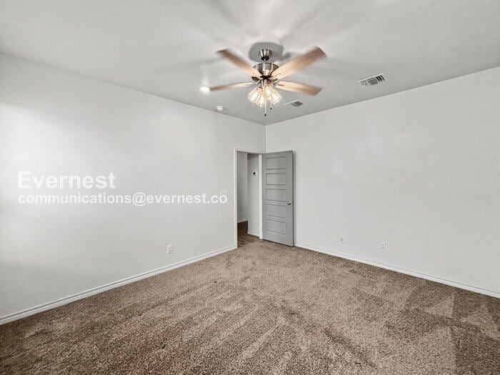 Building Photo - 713 Freedom Cir