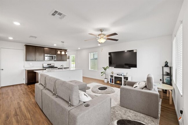 Building Photo - 7449 Sparkling Light Dr