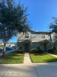 Building Photo - 8465 McGirts Village Ln