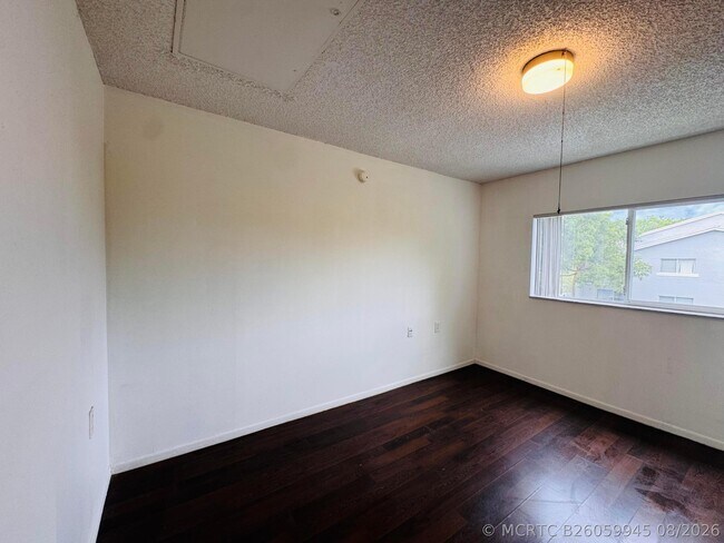 Building Photo - 1068 Benoist Farms Rd