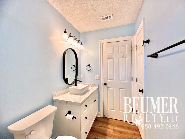 Building Photo - Now Available - 4br/2ba Home near NAS Pensacola back Gate