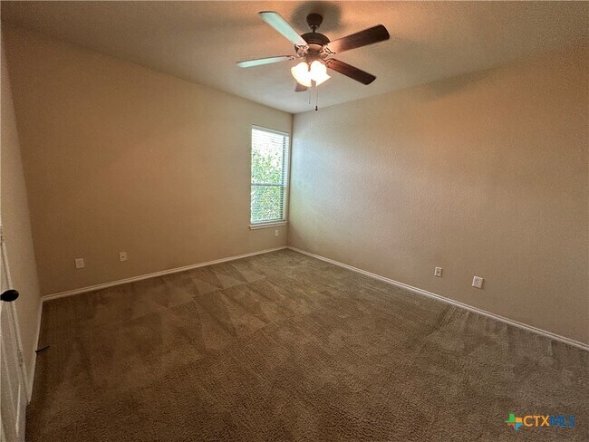 Building Photo - 295 Rosalie Dr