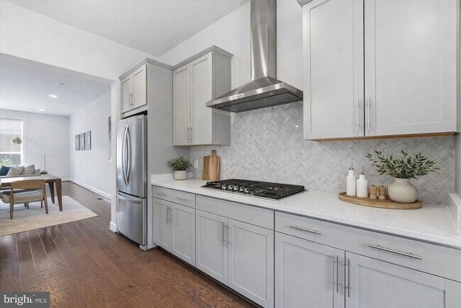 Building Photo - 4537 Plateau Dr