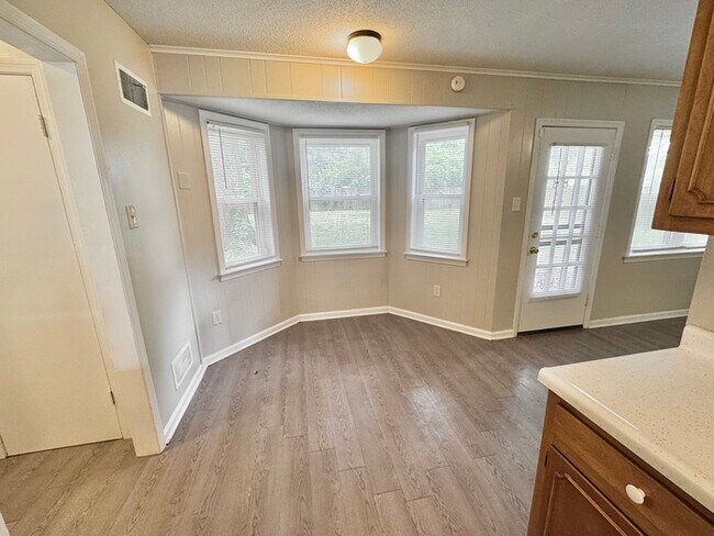 Building Photo - 5022 Harrington Ave