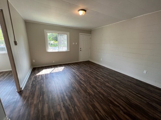 Building Photo - 1215 Gatewood Ave